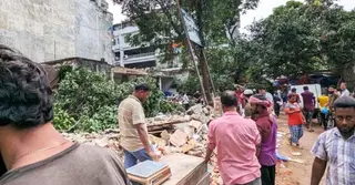 মিরপুরে রাড্ডা ক্লিনিকে সংস্কার শুরু; খোলা আকাশের নিচেই চলছে চিকিৎসাসেবা